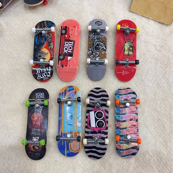 Tech Deck Tony Hawk Skate Park Ramps Stairs Rails Lot Finger Board & Accessories - Picture 8 of 9